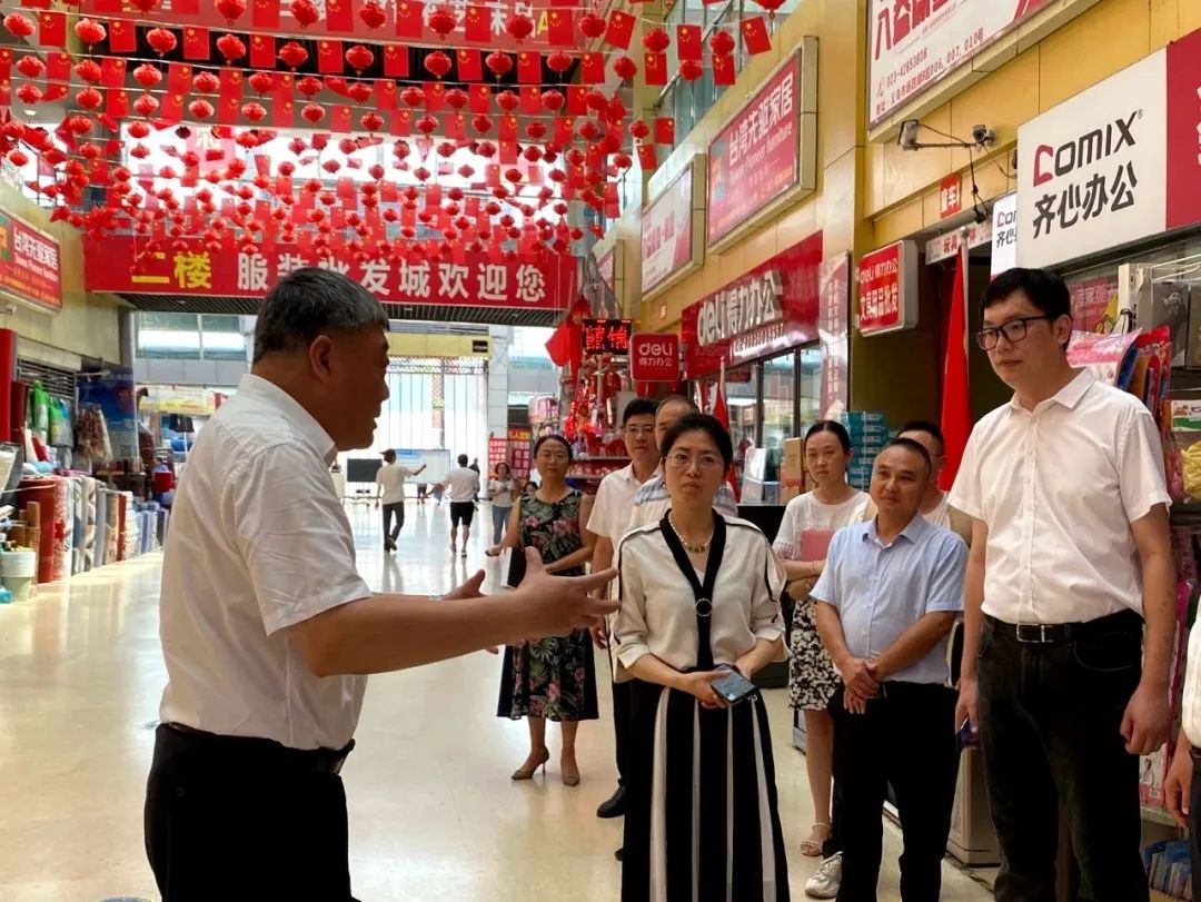 重庆市合川区委书记郑立伟莅临集团重庆市场调研指导