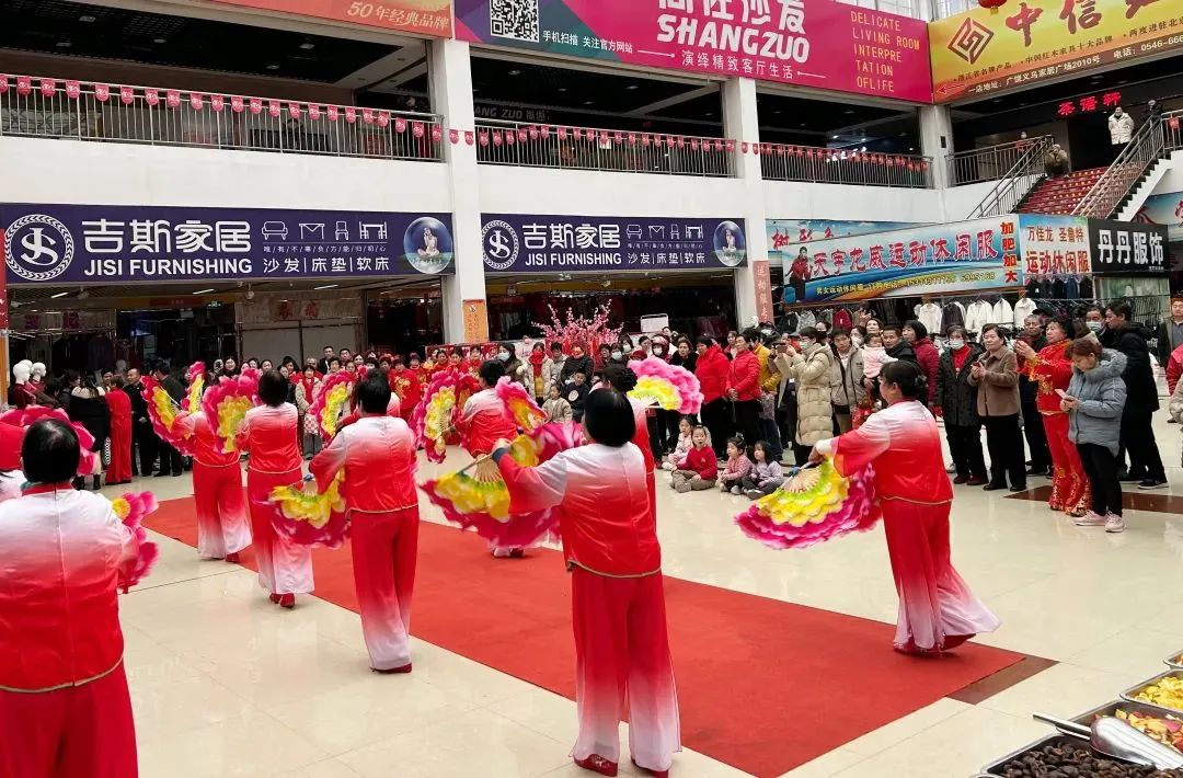 “全民健身庆新春公益展演”活动在集团广饶市场隆重举行